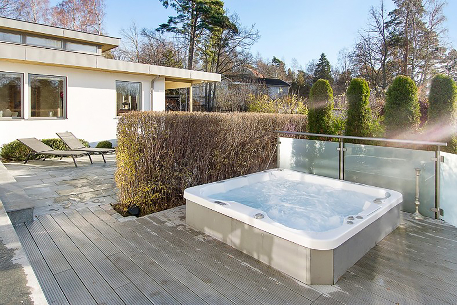 Berkshire House - Terrace - Hot tub - Dila Gokalp Design Ltd