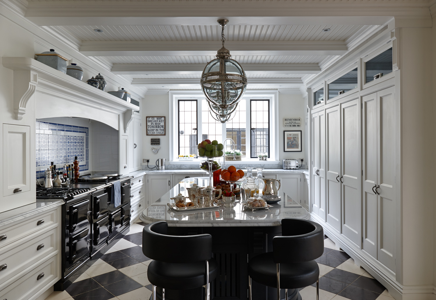 Surrey Hills Country Mansion - Kitchen