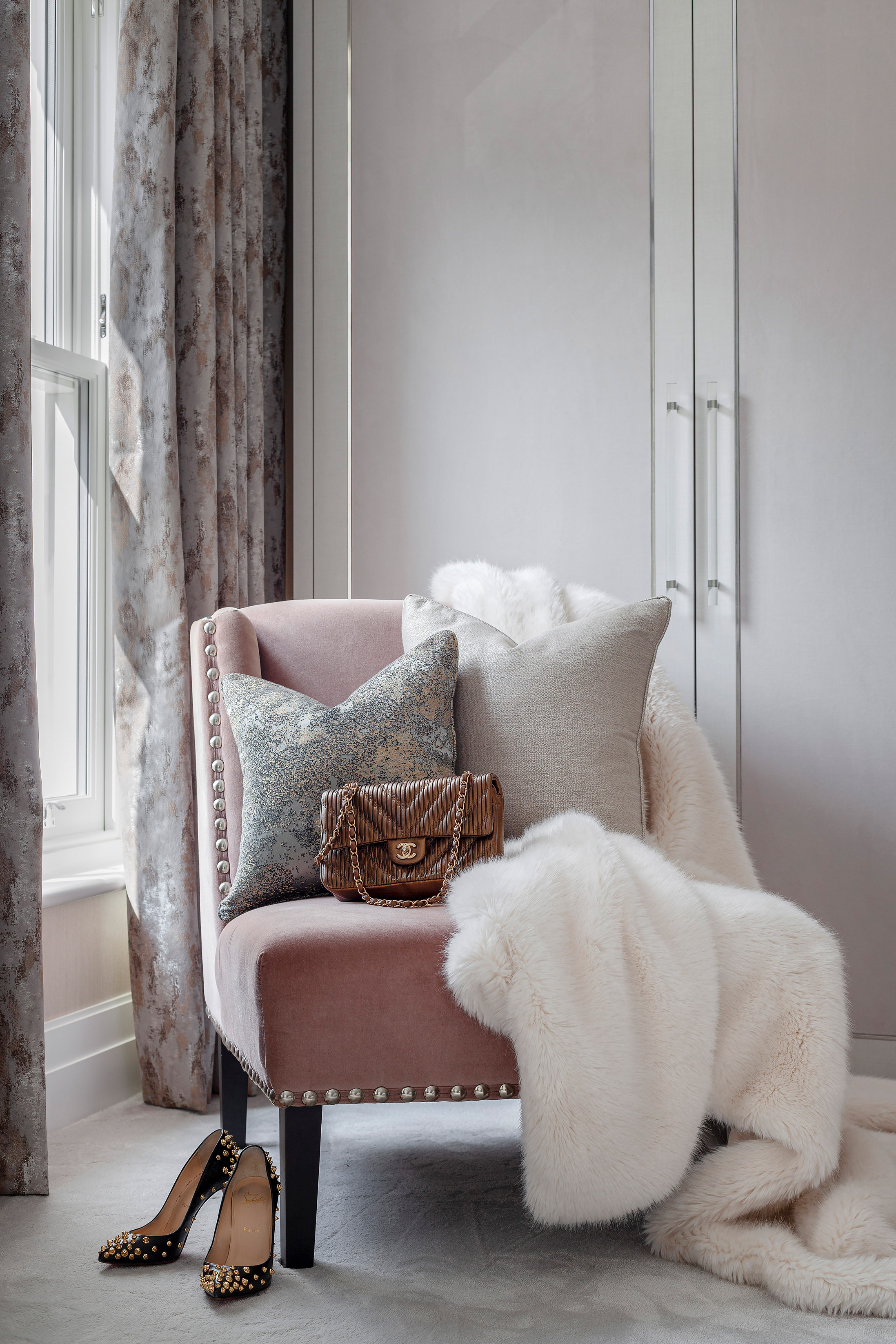 Dressing room with comfortable chair 