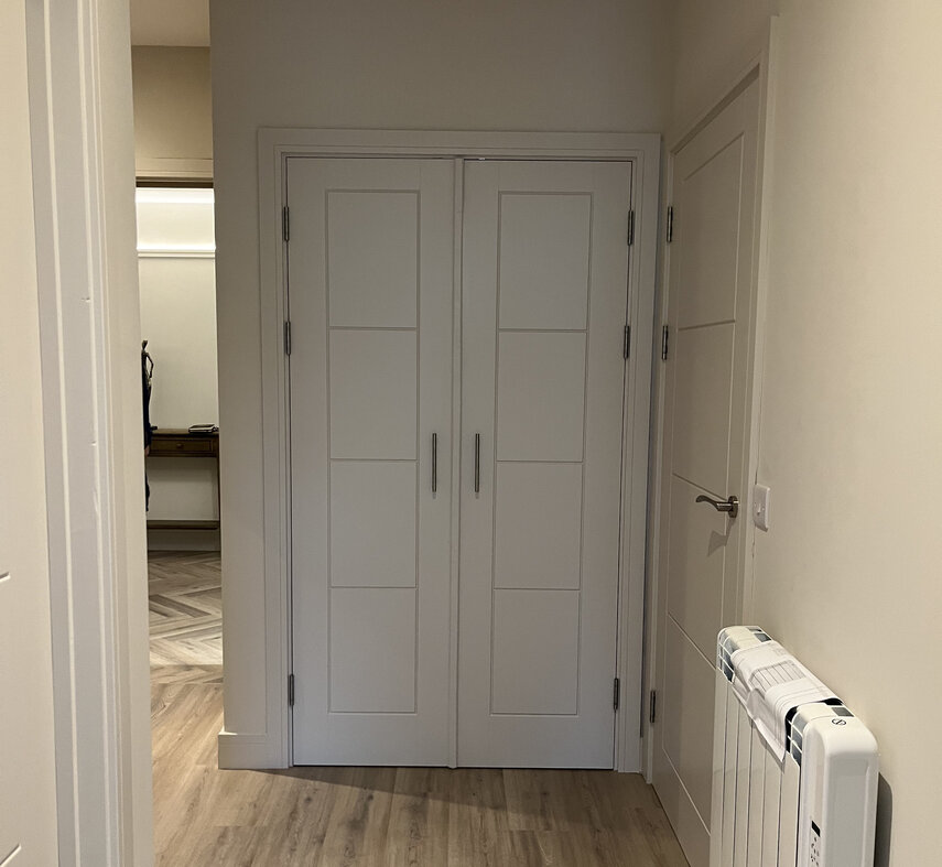 Cupboard door pair