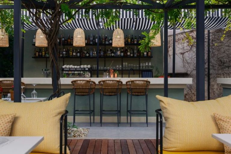 Outdoor Bar