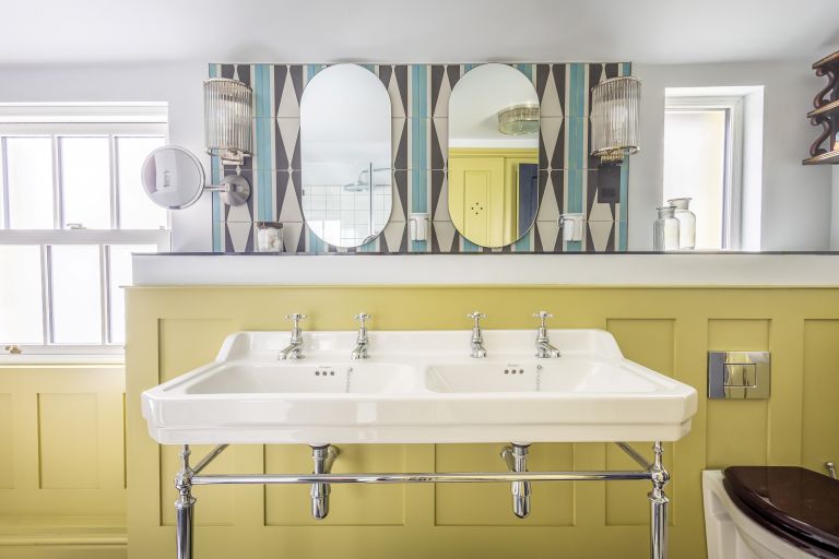 Bathroom sinks