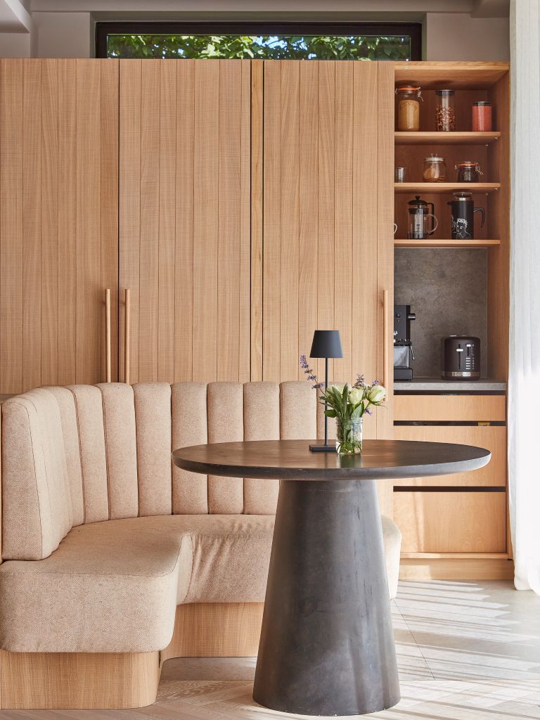 Kitchen Dining Area