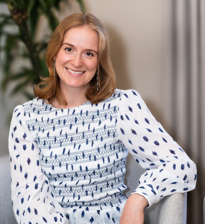 Liz Bell Headshot