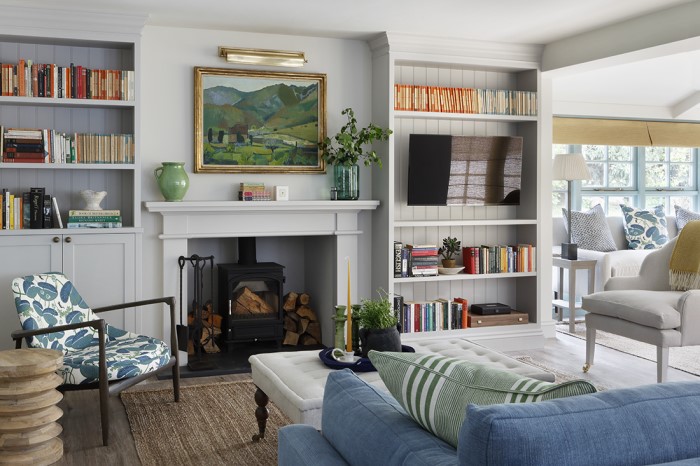 lounge area with open fireplace.