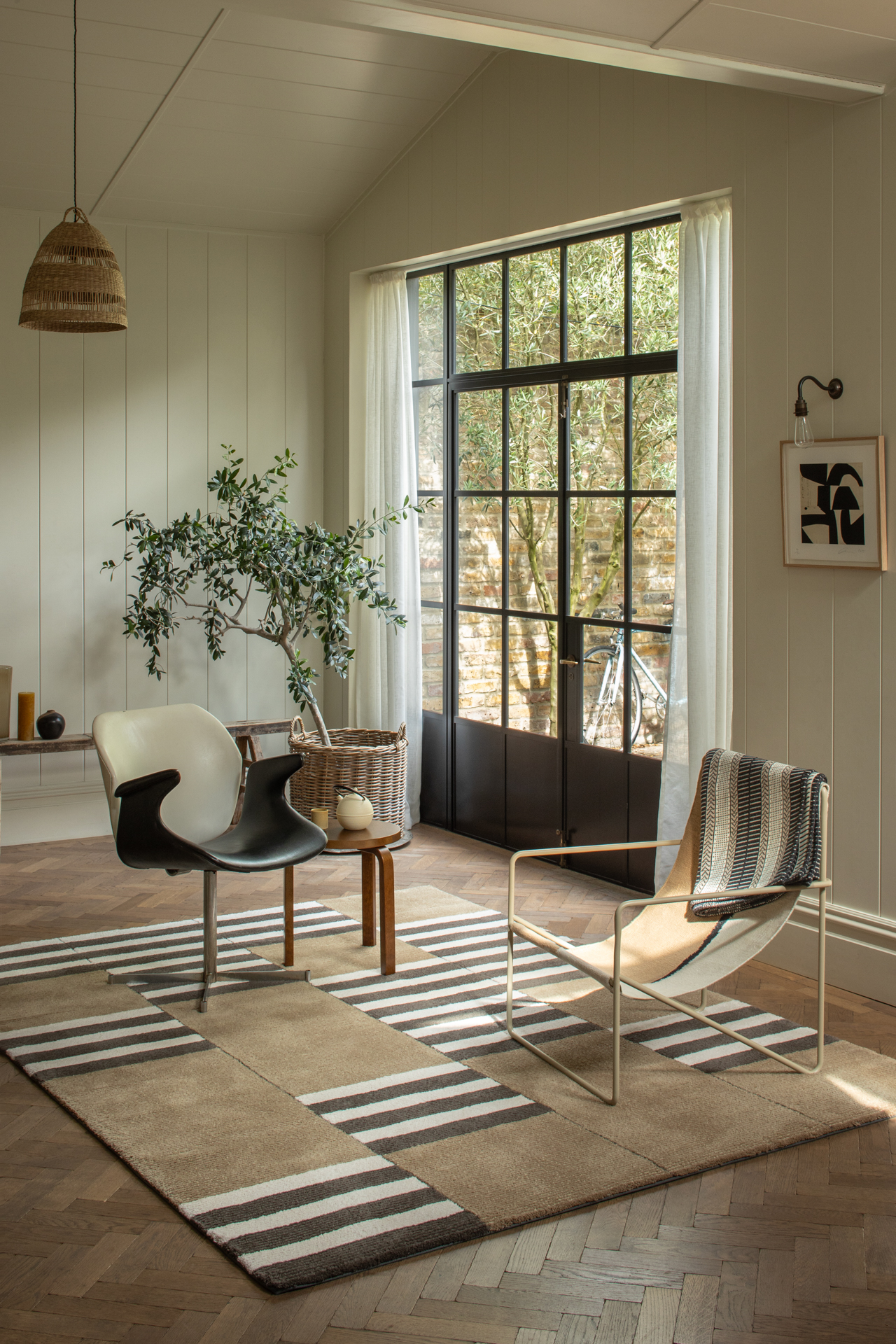 Sennen hand tufted rug