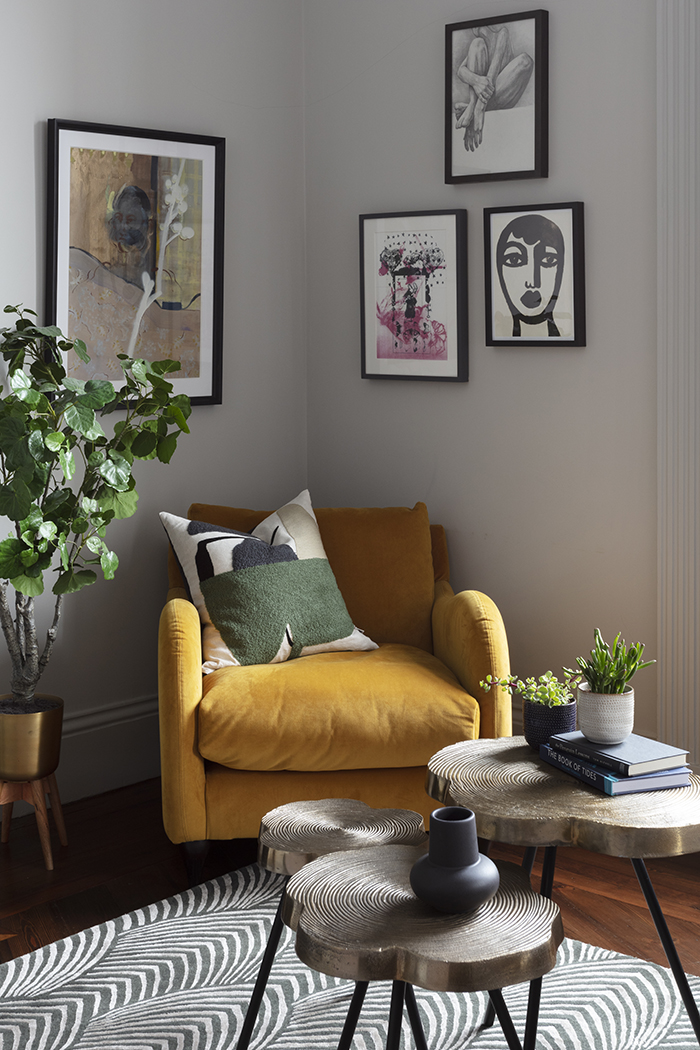 Edinburgh New Town Apartment Study Guest TV Room