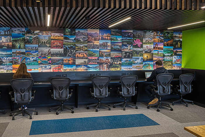 Ceridian Europe HQ - Hot desk area