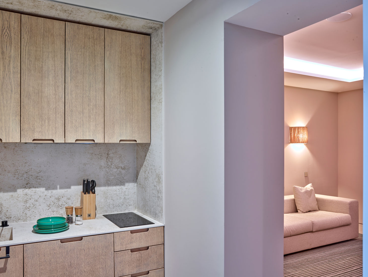 Beautifully crafted kitchenette 