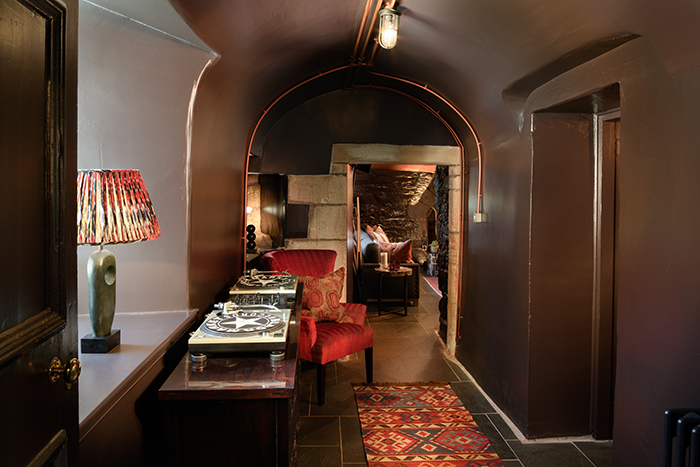 Edinburgh Mansion Entertainment Suite
