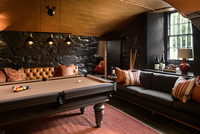 Edinburgh Mansion Entertainment Suite