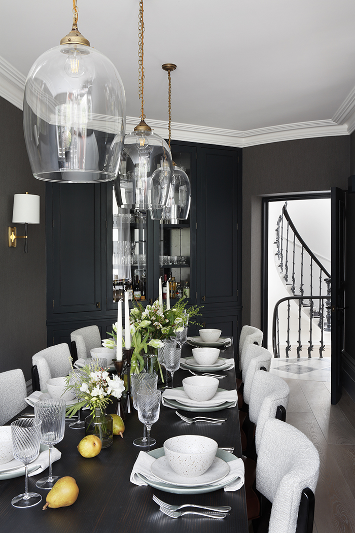 St Johns Wood Villa - dining table