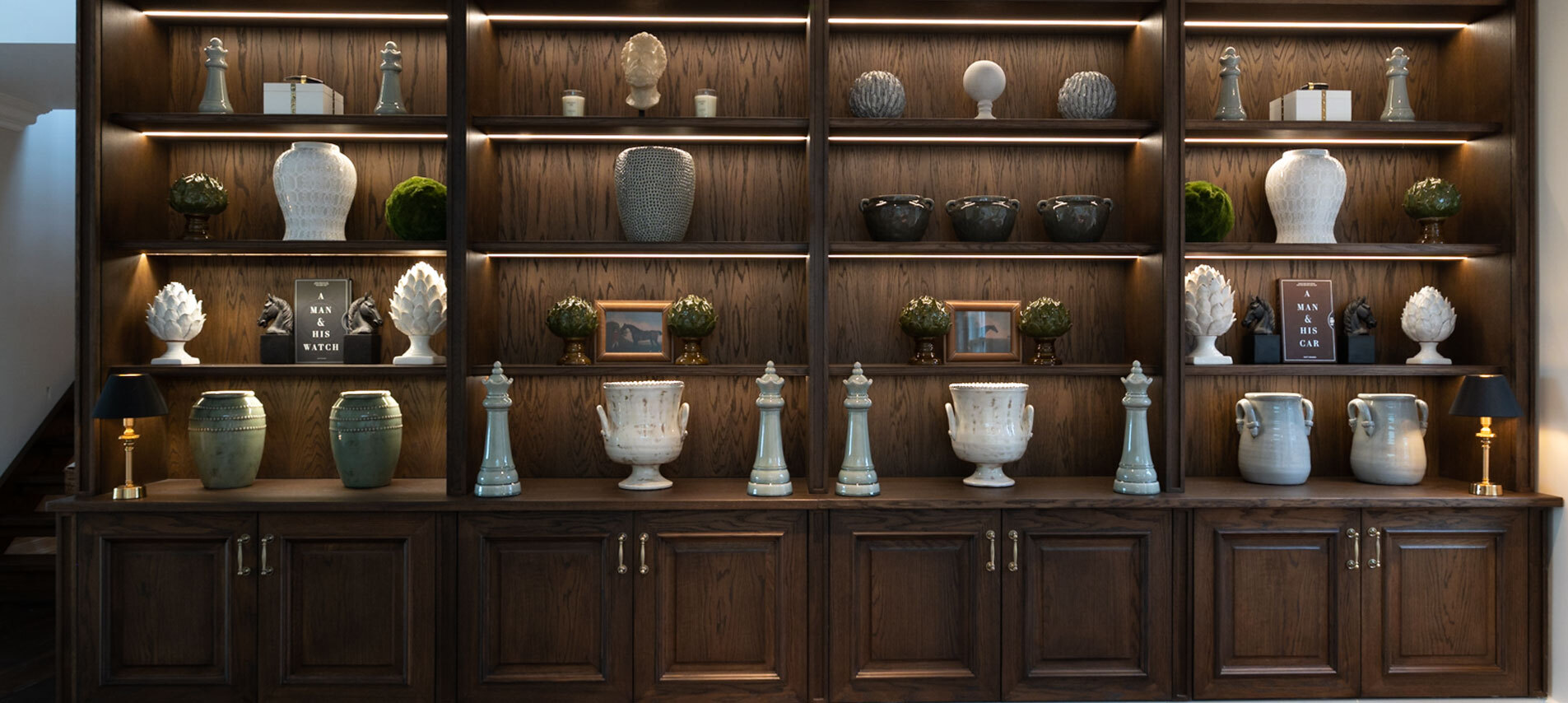 Bookshelves with ornaments 