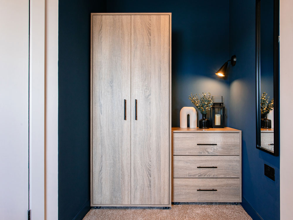 Wardrobe and chest of drawers