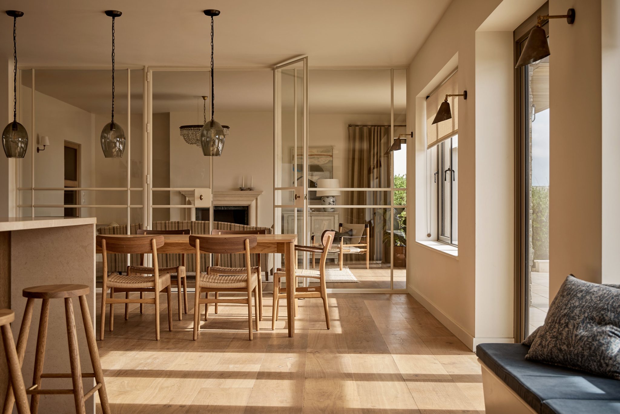 Ivor Dining Table with CH23 Carl Hansen chairs 