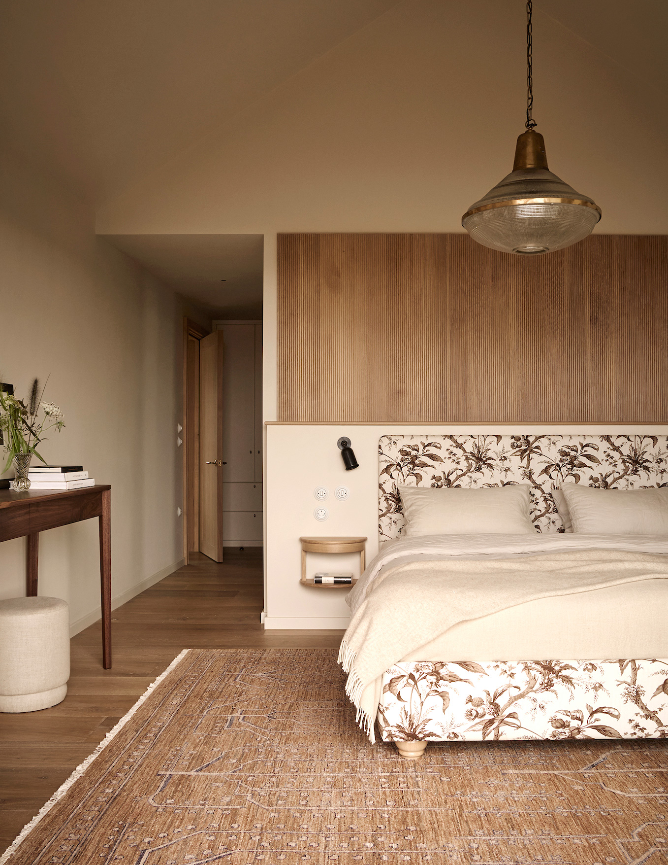 Wall Panelling and Console Table 