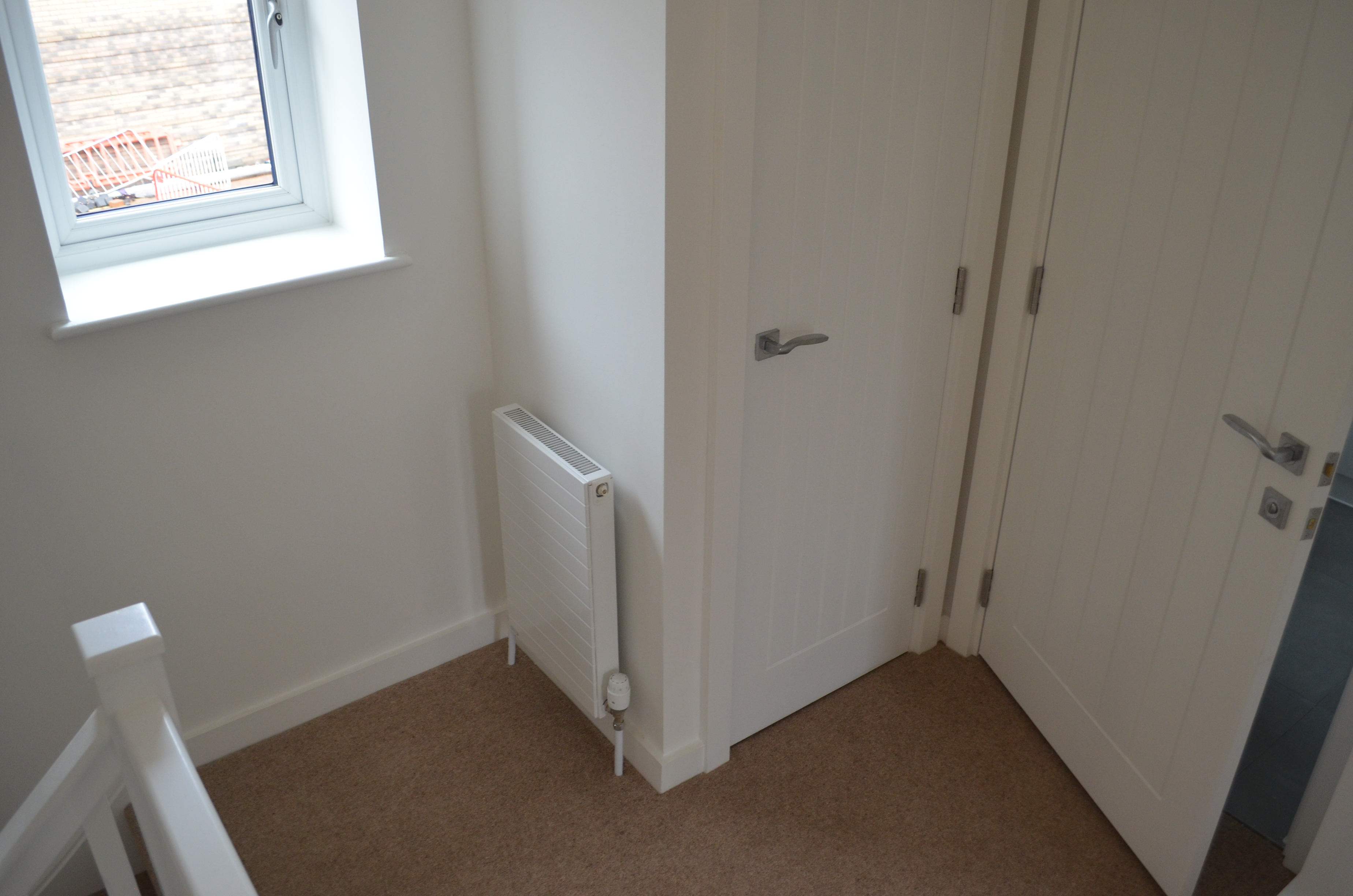Stelrad Vita Deco features a stunning flat front, with smart horizontal lines across the face of the radiator, giving each room a focal point – not simply a heating appliance.