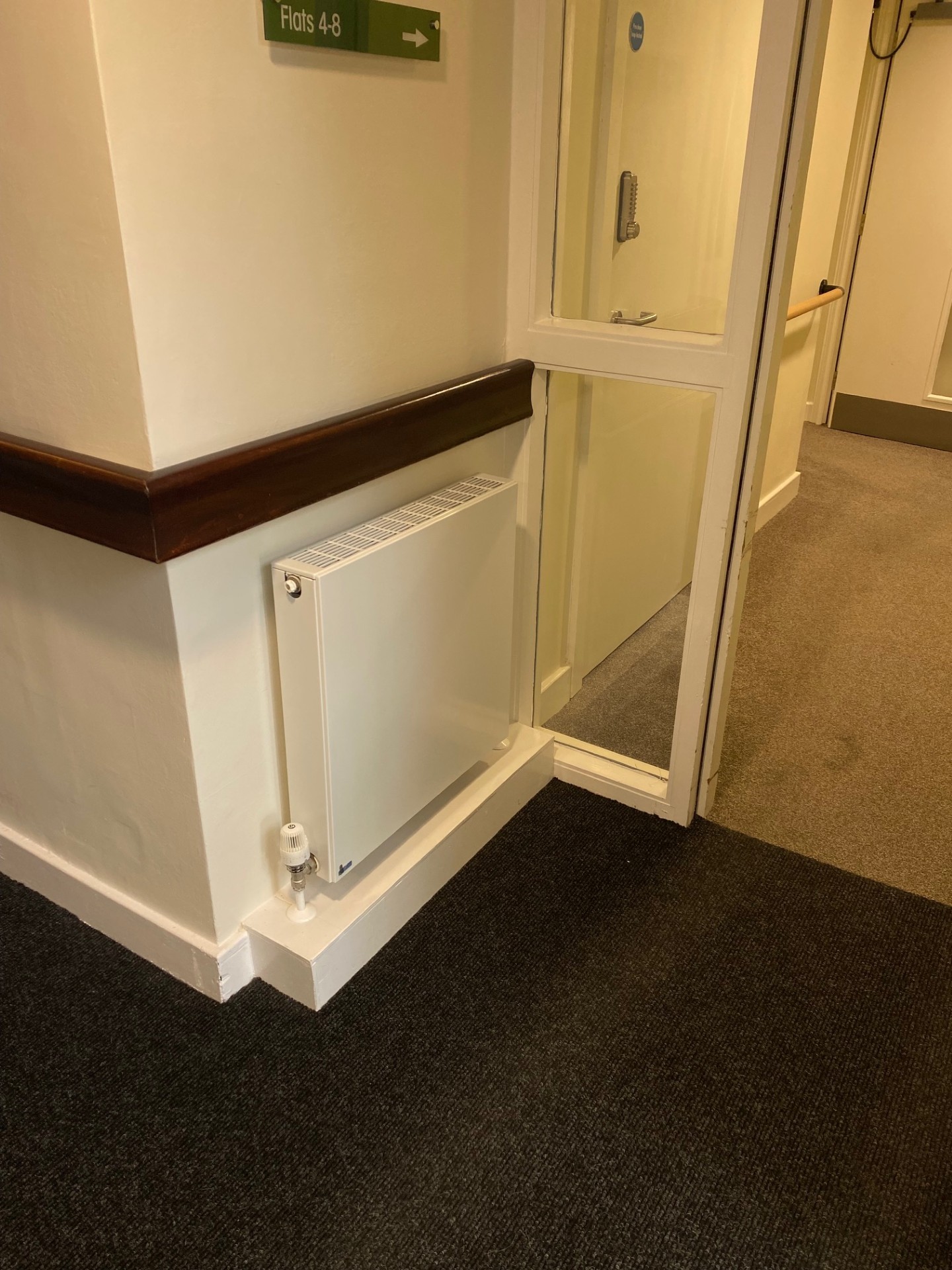 Stelrad provided 200 aesthetically pleasing and highly efficient flat fronted Planar radiators.