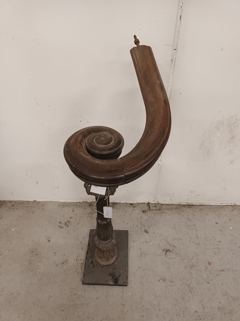 Vintage handrail piece