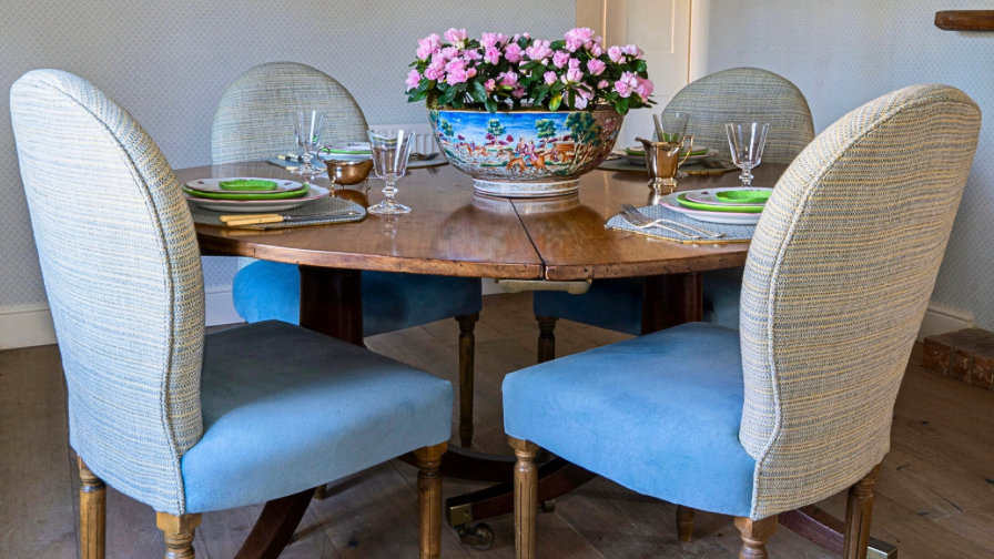jane churchill fabric upholstered chairs, thibaut wallpaper, oka dining room chairs, table scaping , interior styling 