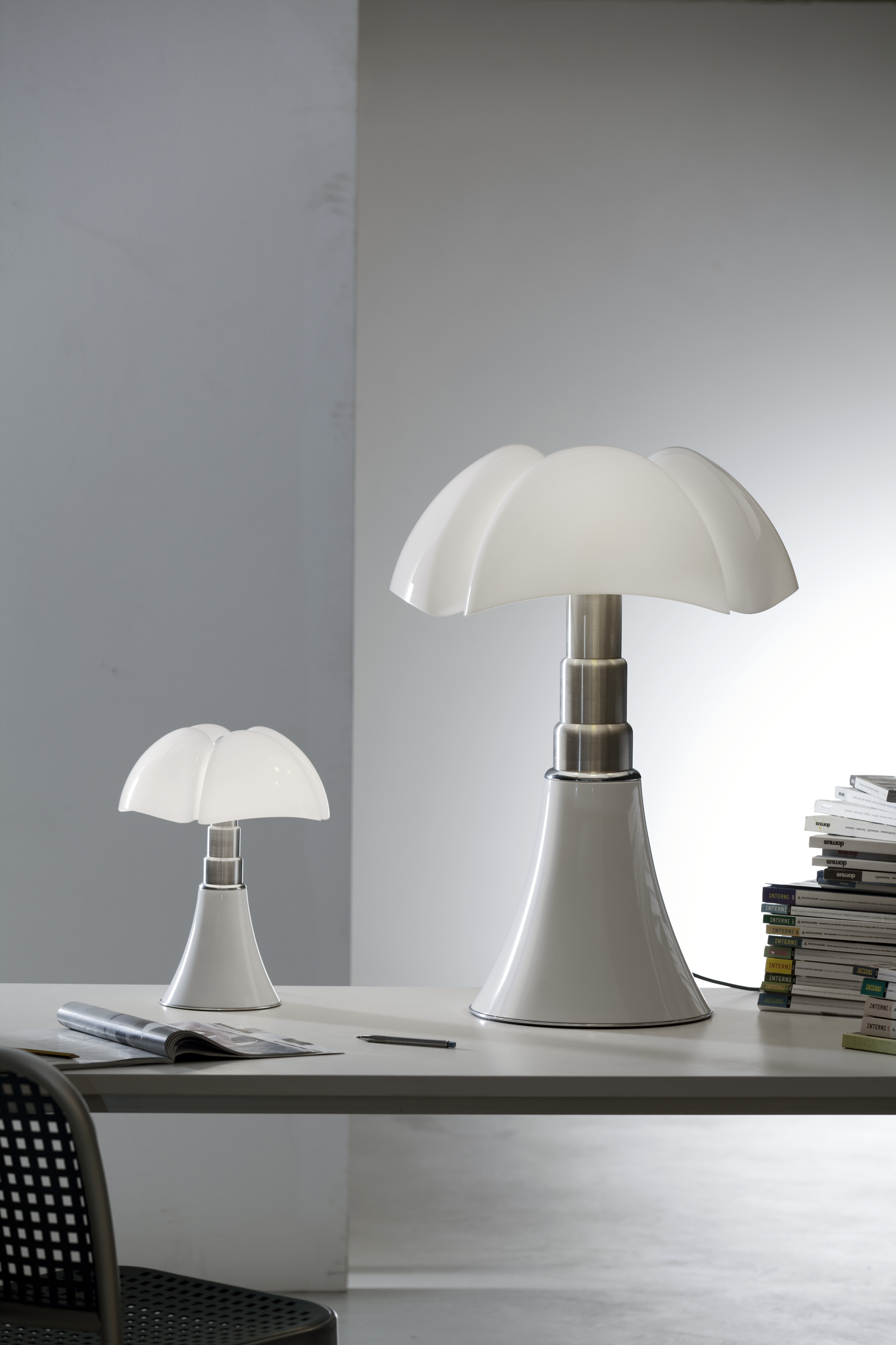 PIPISTRELLO LED table lamp