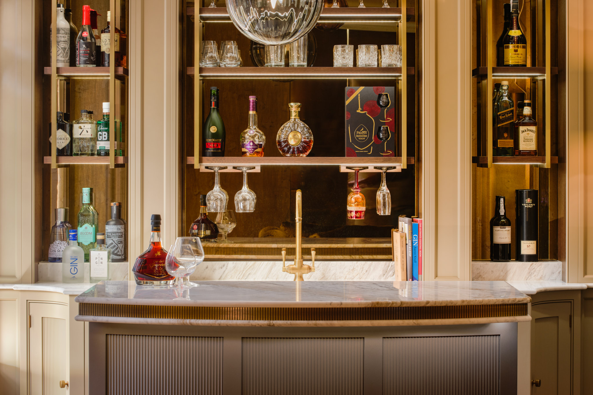 A vintage inspired home bar by Hetherington Newman
