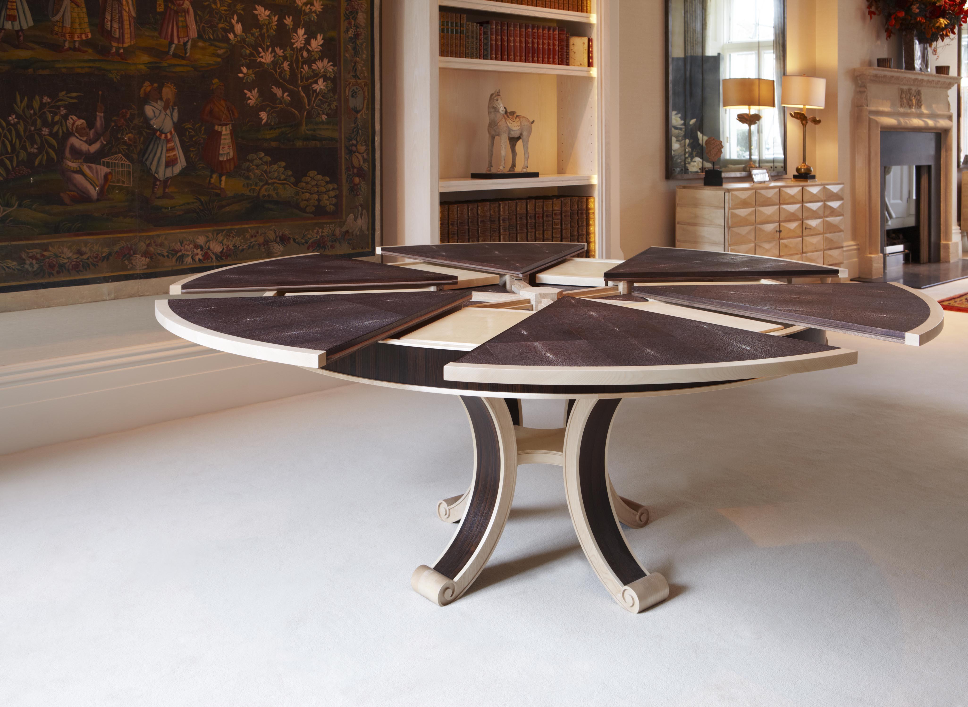 A Circular Expanding Dining Table. | British Institute of Interior Design