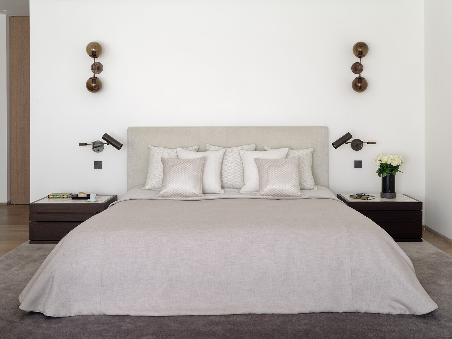 Amman Villa Master Bedroom Bed - Staffan Tollgard