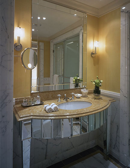 Knightsbridge Hotel Bathroom