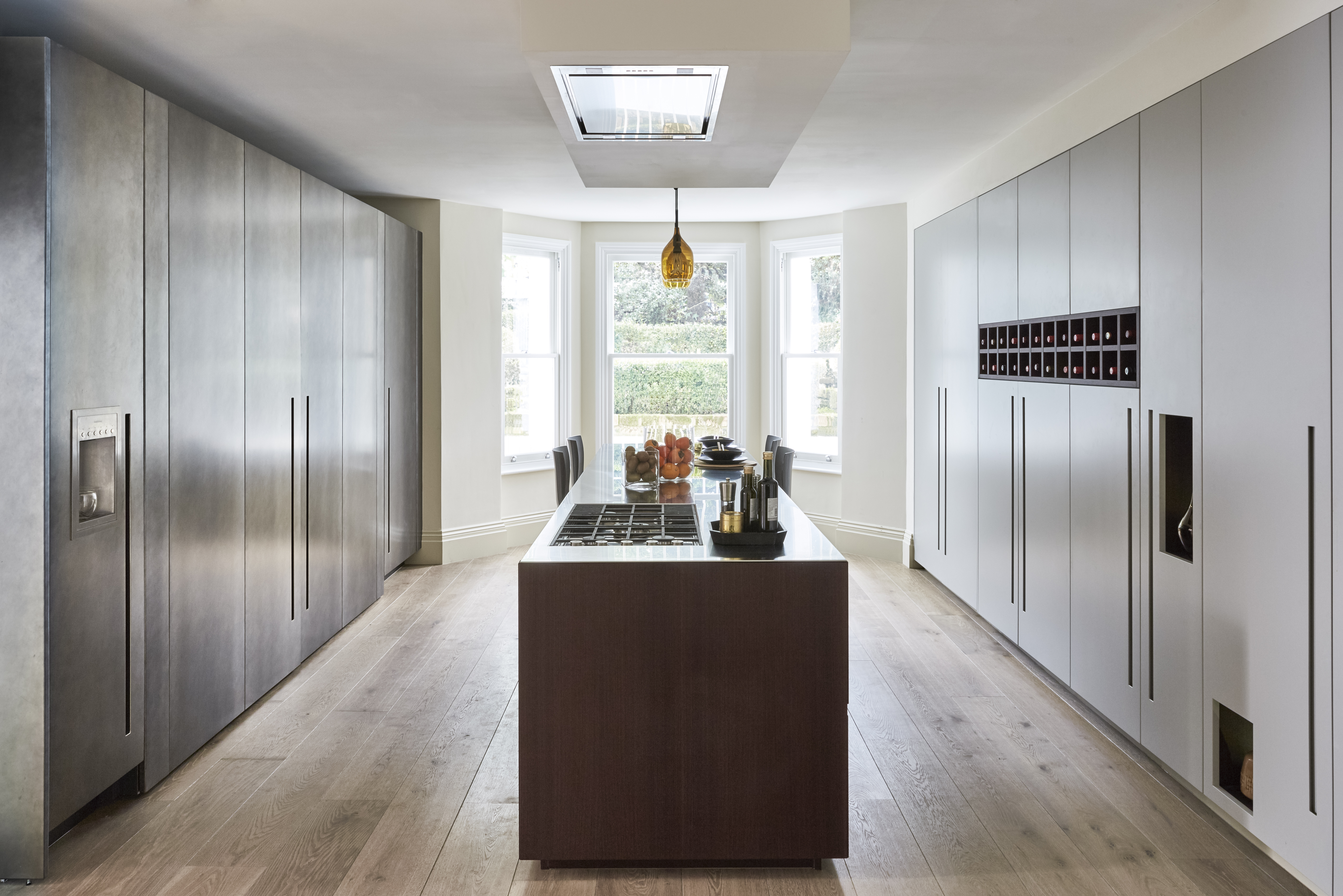Onestà Chelsea Bespoke Kitchen with stainless steel island worktop