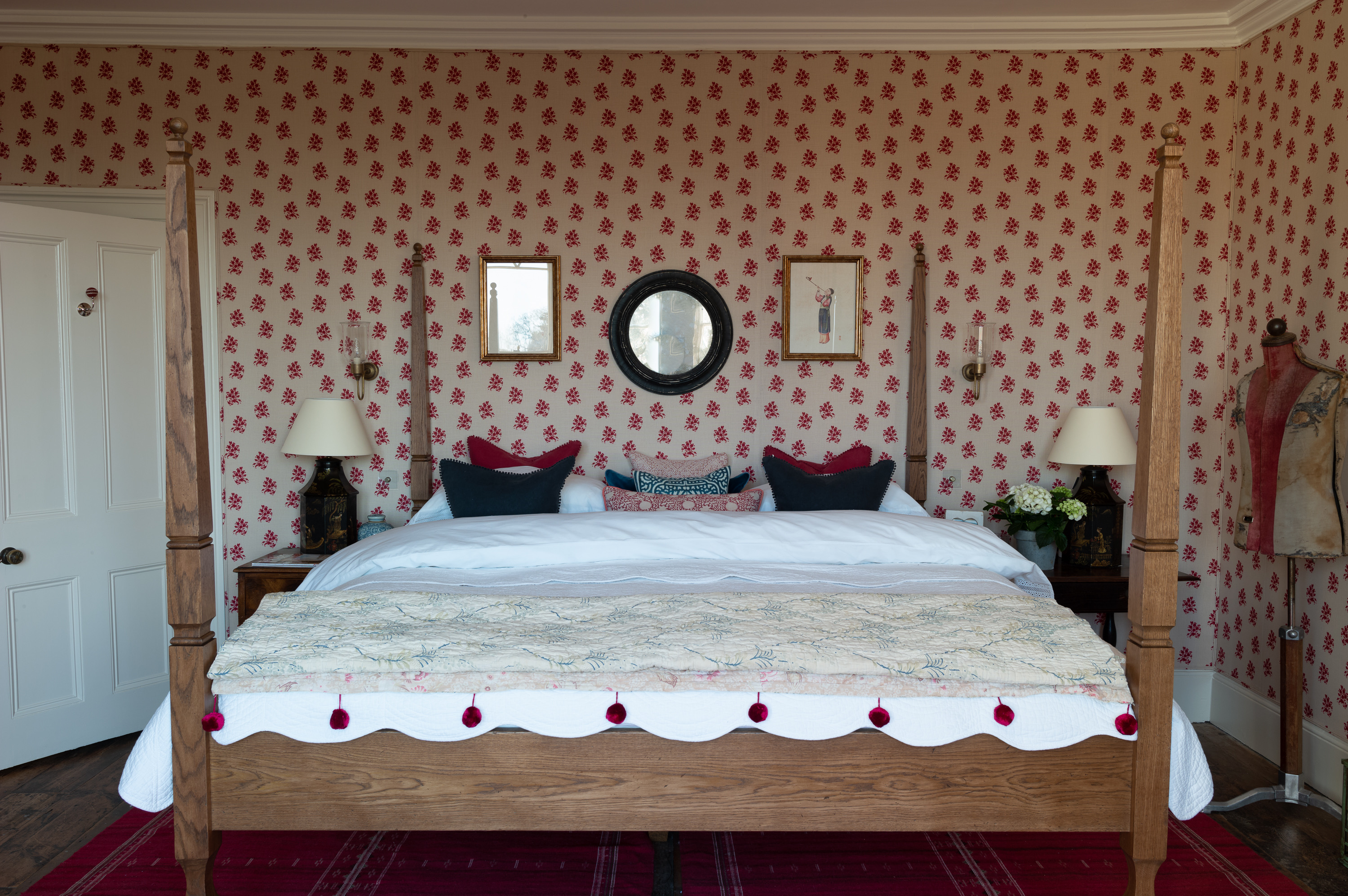 bespoke bed four poster bed bed design fabric walling listed property family home Tunbridge Wells 
