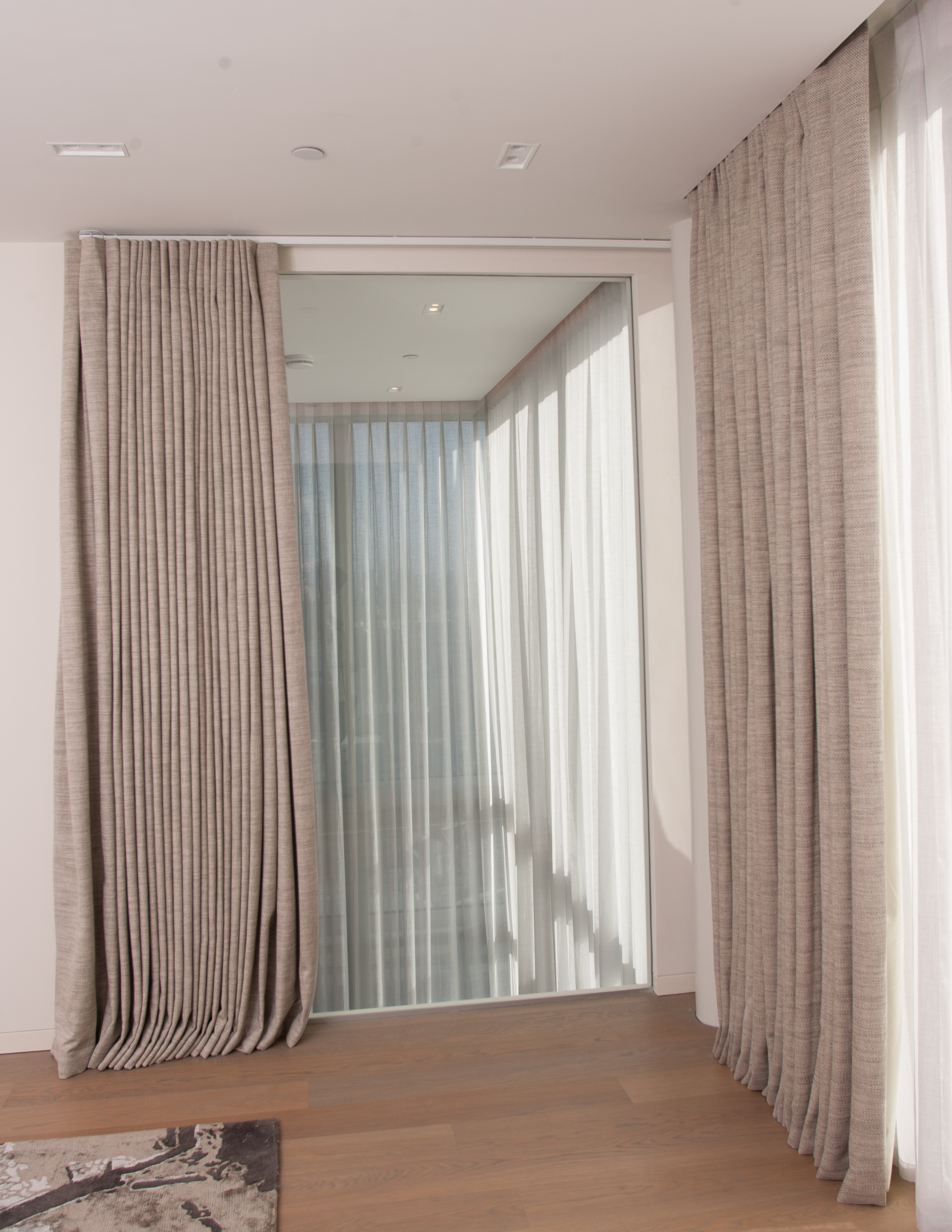 London curtains, made to measure curtains, motorised curtains