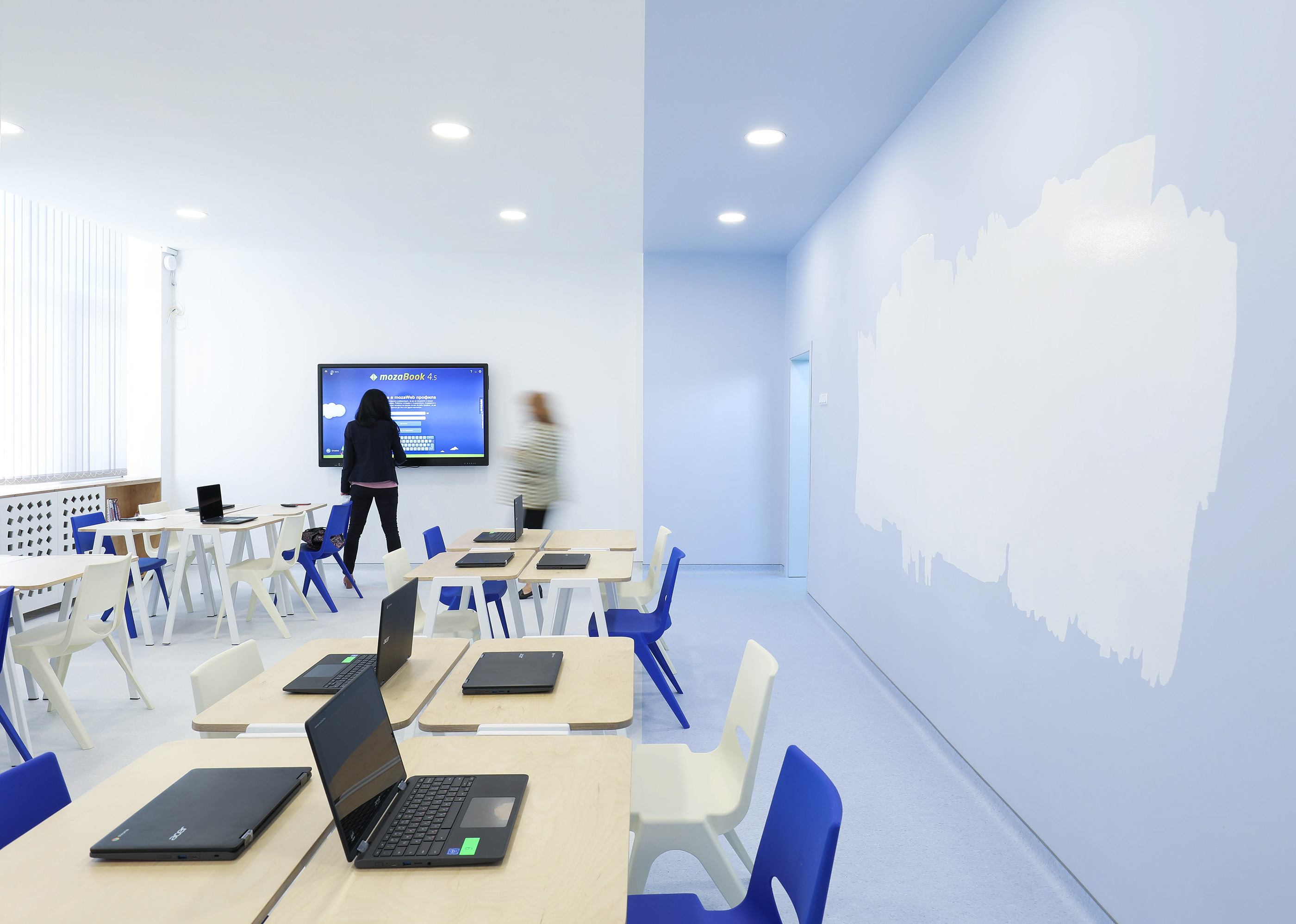 STEAM Classroom With ESCREO Whiteboard Paint