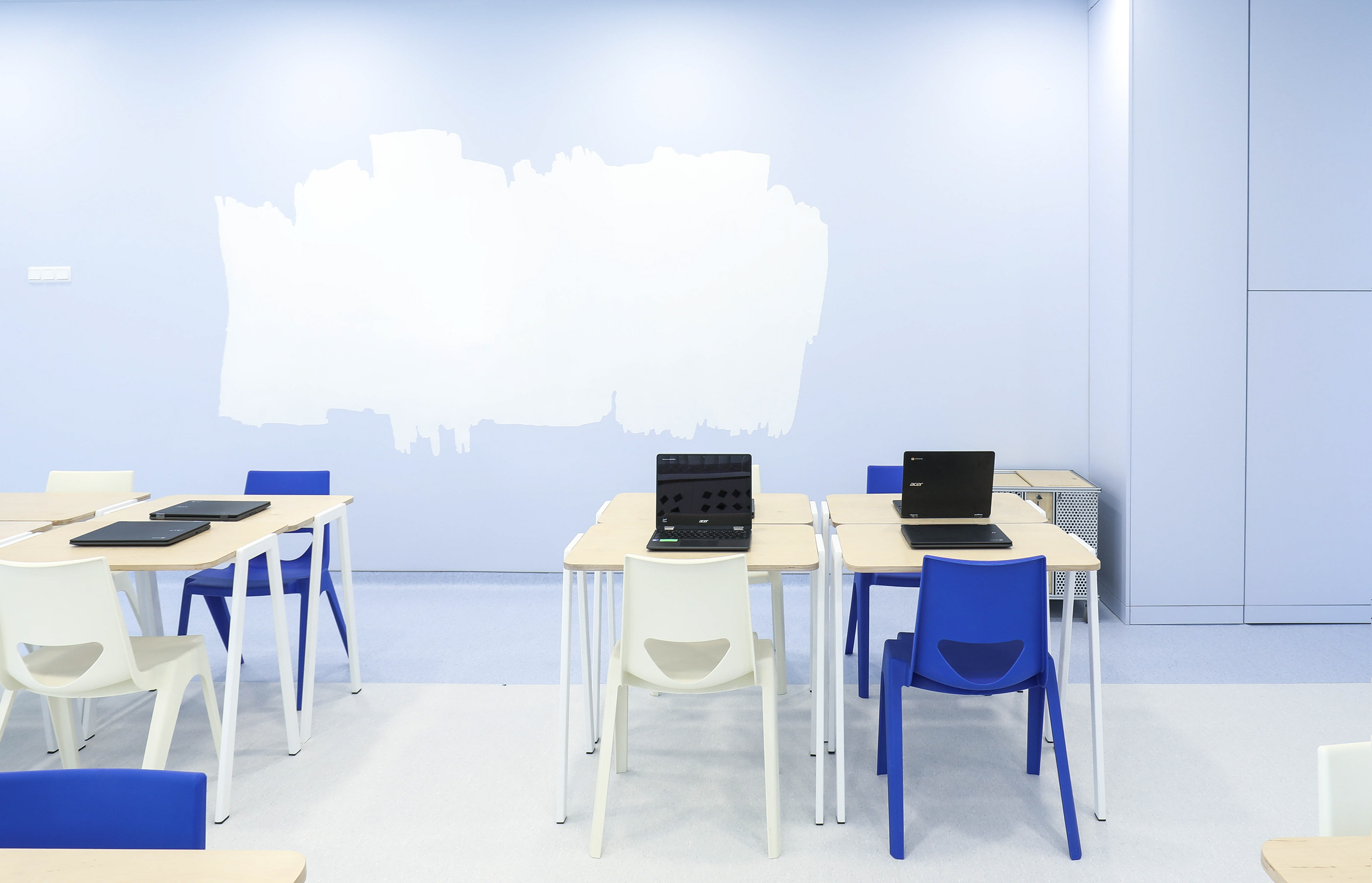 STEAM Centre with ESCREO White Board