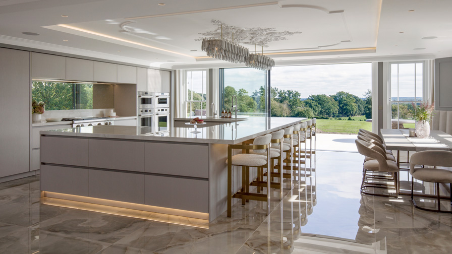 An Elegant Kitchen for a Modern Georgian Home