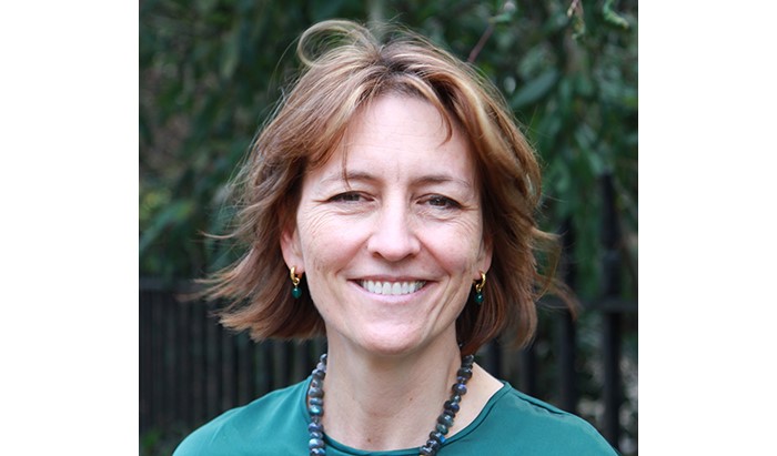 Dr Melanie Gibson