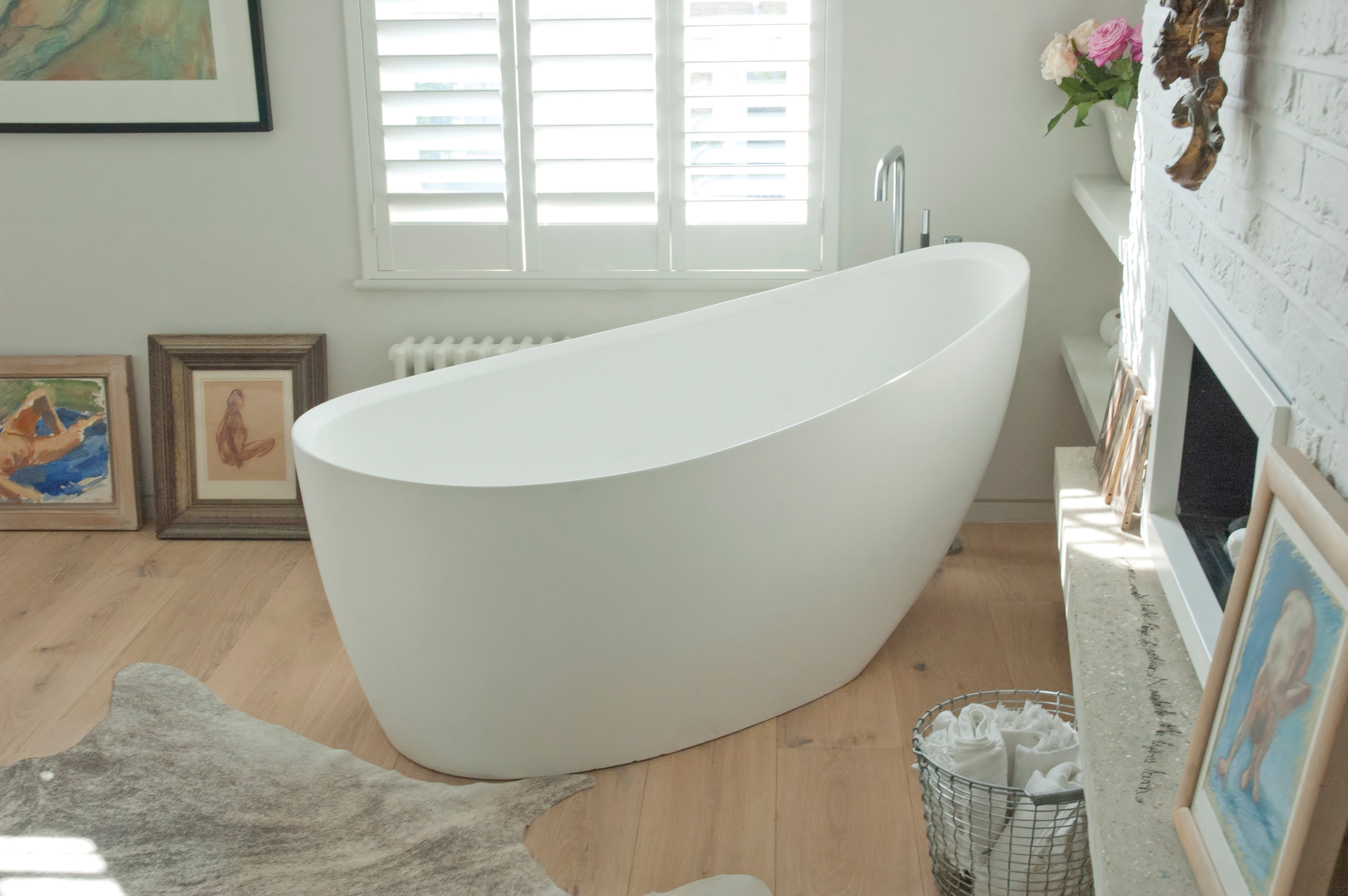 Castello freestanding Rosebud bath 