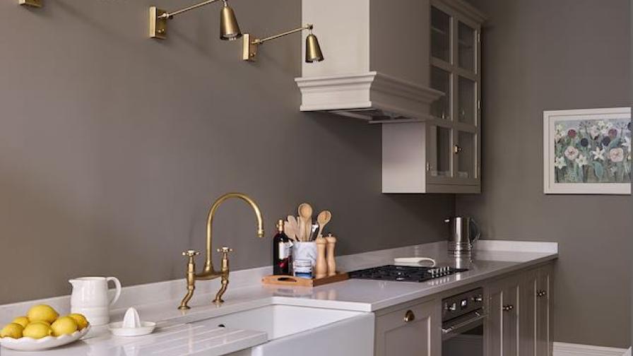 Kitchen with glorious repaired cornice