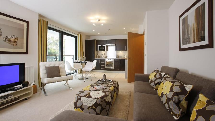 This apartment is aimed at young professionals and is in a vibrant, up and coming part of town. 