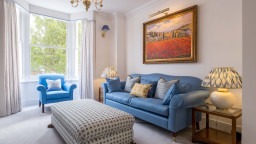 Townhouse, London SW11