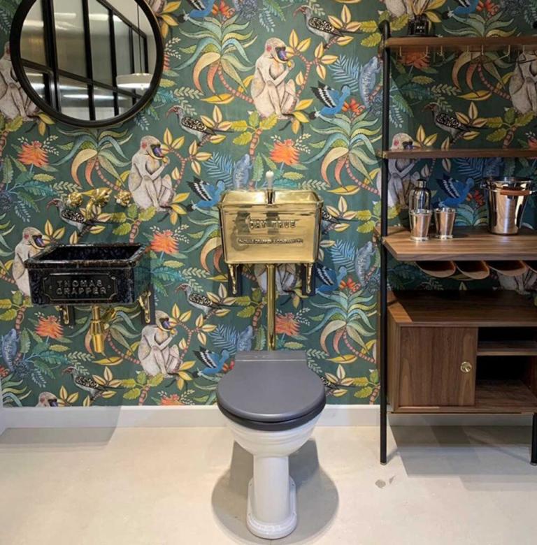 Low Level Cistern - Polished Brass